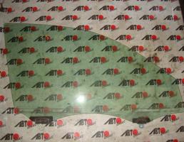 Стекло двери передней правой для TOYOTA MARK II JZX110/GX110/GX115/JZX115  запчасти бу