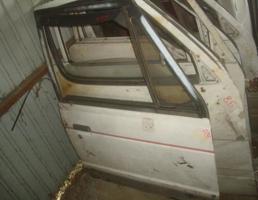 Дверь передняя правая для MITSUBISHI PAJERO S11A  запчасти бу