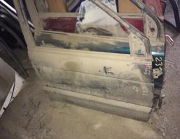 Дверь передняя правая для MITSUBISHI RVR N11W/N13W/N21W/N23W/N23WG/N28W/N28WG  запчасти бу