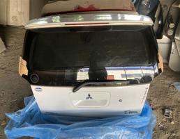 Дверь задка для MITSUBISHI DION CR5W/CR6W/CR9W  запчасти бу