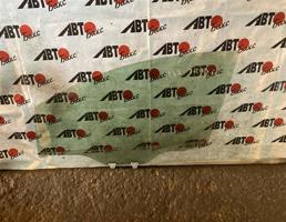 Стекло двери передней левой для NISSAN LEAF AZE0  запчасти бу