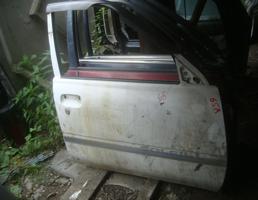 Дверь передняя правая для TOYOTA CORSA EL41/EL43/EL45/NL40  запчасти бу