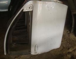 Дверь передняя правая для TOYOTA SIENTA NCP81G/NCP85G  запчасти бу