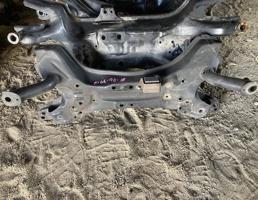 балка передняя для TOYOTA PORTE NNP10/NNP11/NNP15  запчасти бу