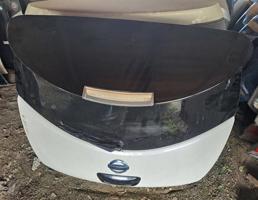 Дверь задка для NISSAN LEAF AZE0  запчасти бу