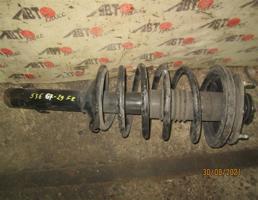 Стойка передняя правая для HONDA STEPWAGON RF1/RF2  запчасти бу