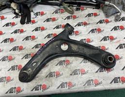 Рычаг передний нижний левый для TOYOTA VITZ NSP130  запчасти бу