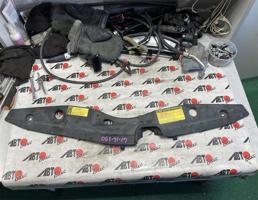Защита радиатора верхняя для TOYOTA PRIUS ZVW30  запчасти бу