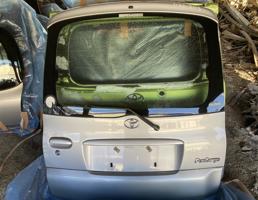 Дверь задка для TOYOTA FUNCARGO NCP20/NCP21/NCP25  запчасти бу