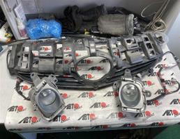 Противотуманки передние 2шт для TOYOTA PRIUS ZVW30  запчасти бу