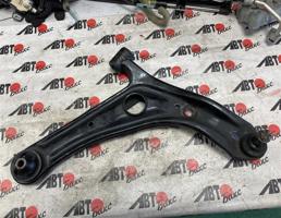 Рычаг передний нижний правый для TOYOTA SIENTA NCP81G/NCP85G  запчасти бу