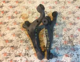 Рычаг задний верхний правый для TOYOTA PROGRES JCG10/JCG11/JCG15  запчасти бу