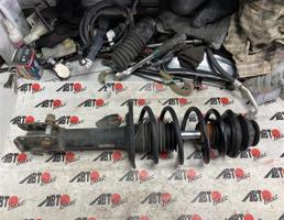 Стойка передняя левая для TOYOTA AQUA NHP10  запчасти бу