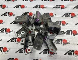 набор петель для NISSAN X-TRAIL T31  запчасти бу