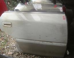 Дверь задняя правая для TOYOTA CHASER GX100/JZX100/JZX101/JZX105/SX100/LX100/GX105  запчасти бу