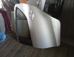 Дверь задняя левая для TOYOTA AQUA NHP10  запчасти бу