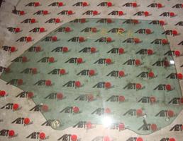 Стекло двери задней правой для TOYOTA MARK II GX81/JZX81/MX83/SX80/LX80/LX80Q  запчасти бу