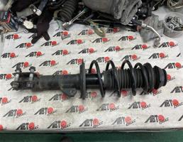 Стойка передняя правая для TOYOTA VITZ NSP130  запчасти бу