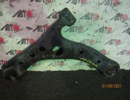 Рычаг передний нижний левый для TOYOTA NOAH ZRR70  запчасти бу