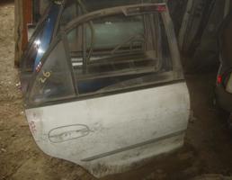 Дверь задняя правая для MITSUBISHI GALANT E52A/E53A/E57A/E54A/E64A/E72A/E74A/E77A/E84A  запчасти бу