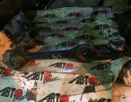 Рычаг передний нижний левый для TOYOTA CAMRY VZV20  запчасти бу